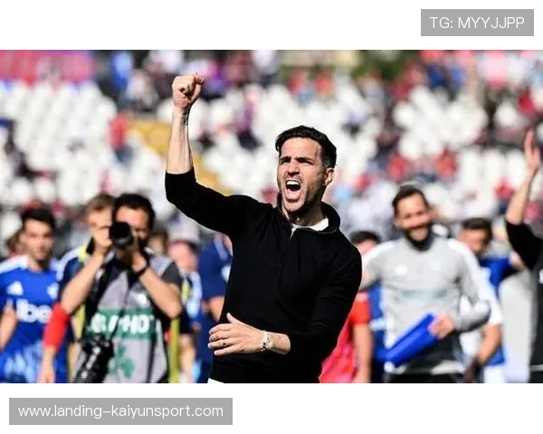 AC米兰前场换位制造致命一击 AC米兰前场换位制造致命一击