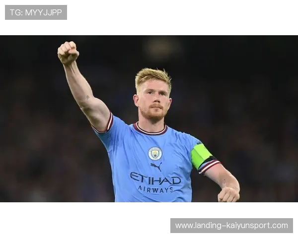 德布劳内长传切开两条防线，曼城创造单刀良机